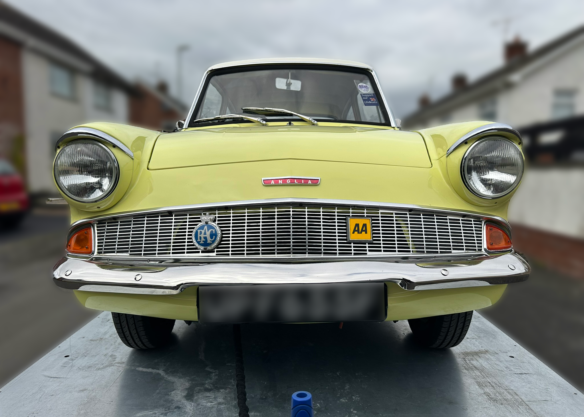 Front Ford View Front Ford View